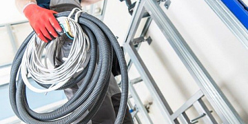 Монтаж и демонтаж внутреннего и внешнего освещения Монтаж и демонтаж внутреннего и внешнего освещения